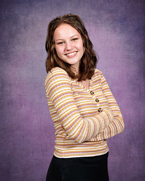 How Kemmetmueller Photography Ensures Comfort and Natural Smiles During School Photoshoots