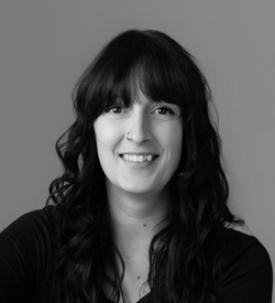 Christina Wulf Headshot Photo